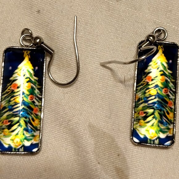 HANDMAN IN GERMANY-STAINED GLASS CHRISTMAS EARRINGS. no discount's given prices - Picture 1 of 1